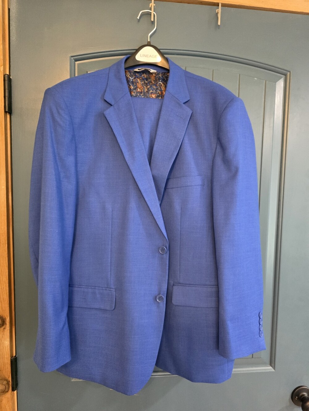 Lineage Men's Blue Two-Button Blazer Suit